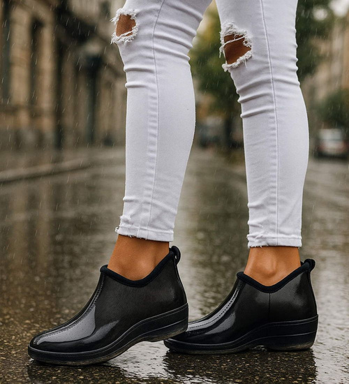 Damskie czarne kalosze z krótką cholewką /G2-1 18251 T392/